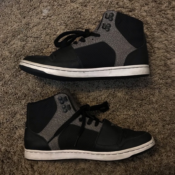 CREATIVE RECREATION CESARIO HI XXI BLACK CHARCOAL
Size 10.5 - Picture 2 of 7